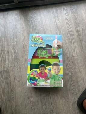 EggMazing The Eggmazing Egg Decorator Kit